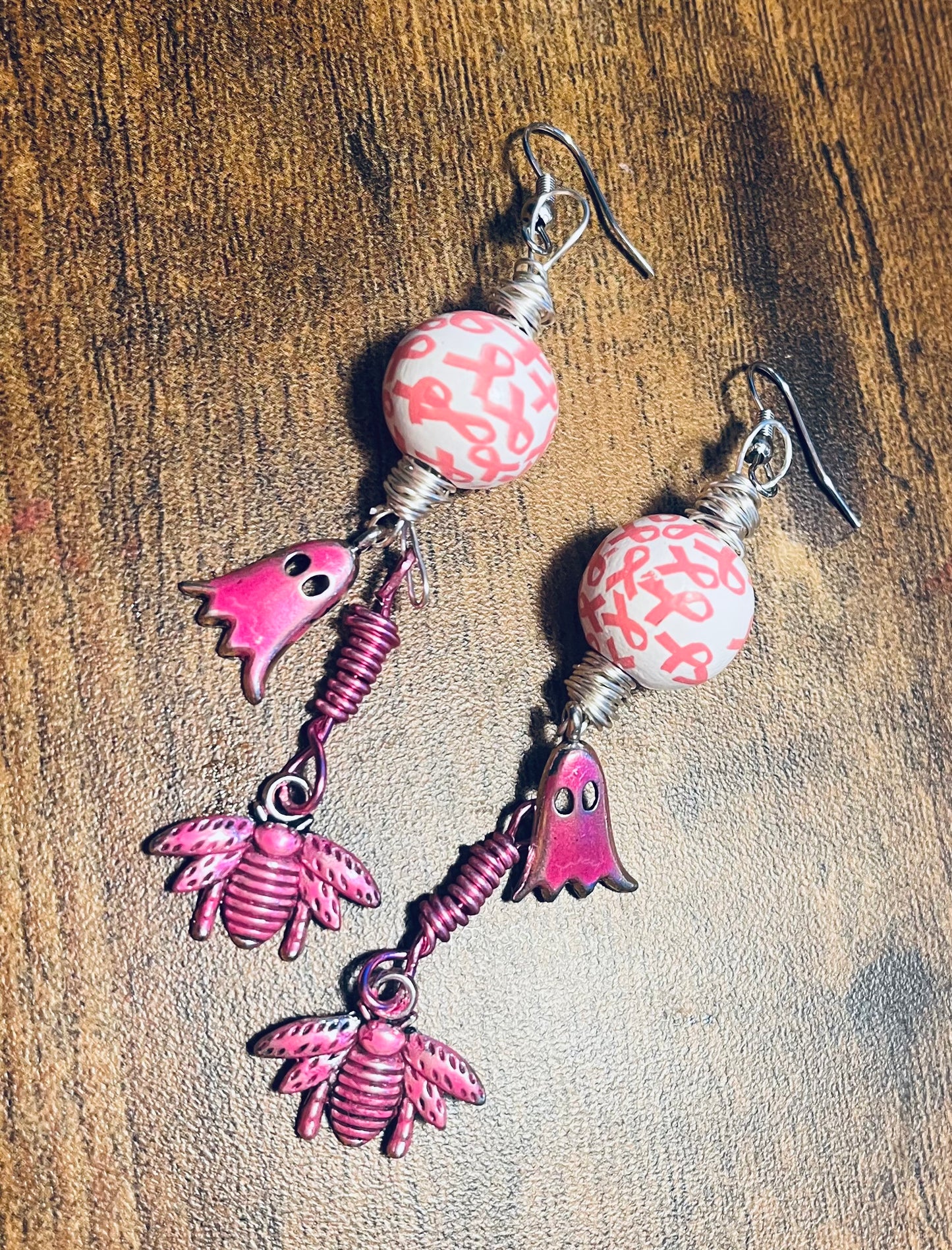 Check Your BOO-Bees Ear Art