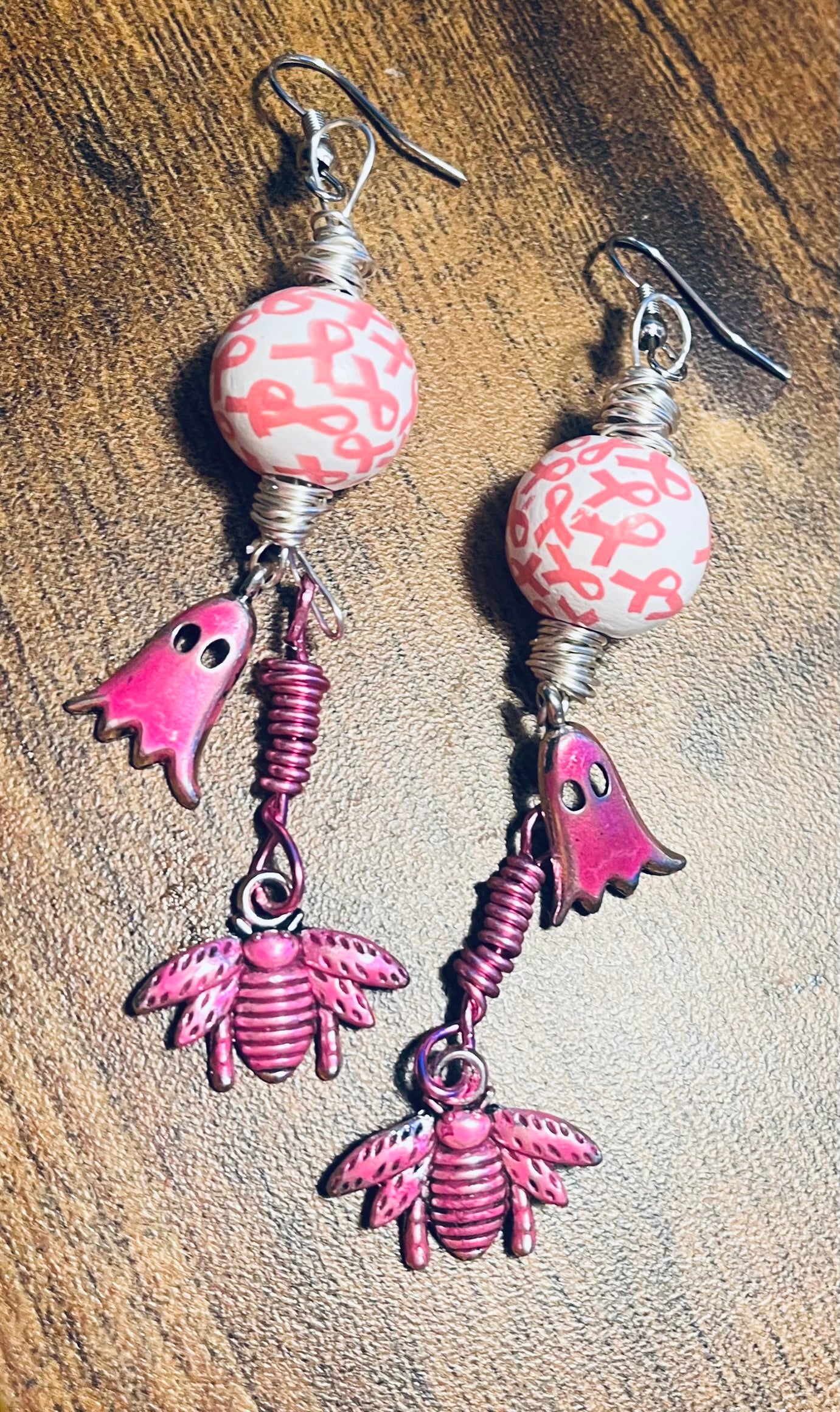 Check Your BOO-Bees Ear Art