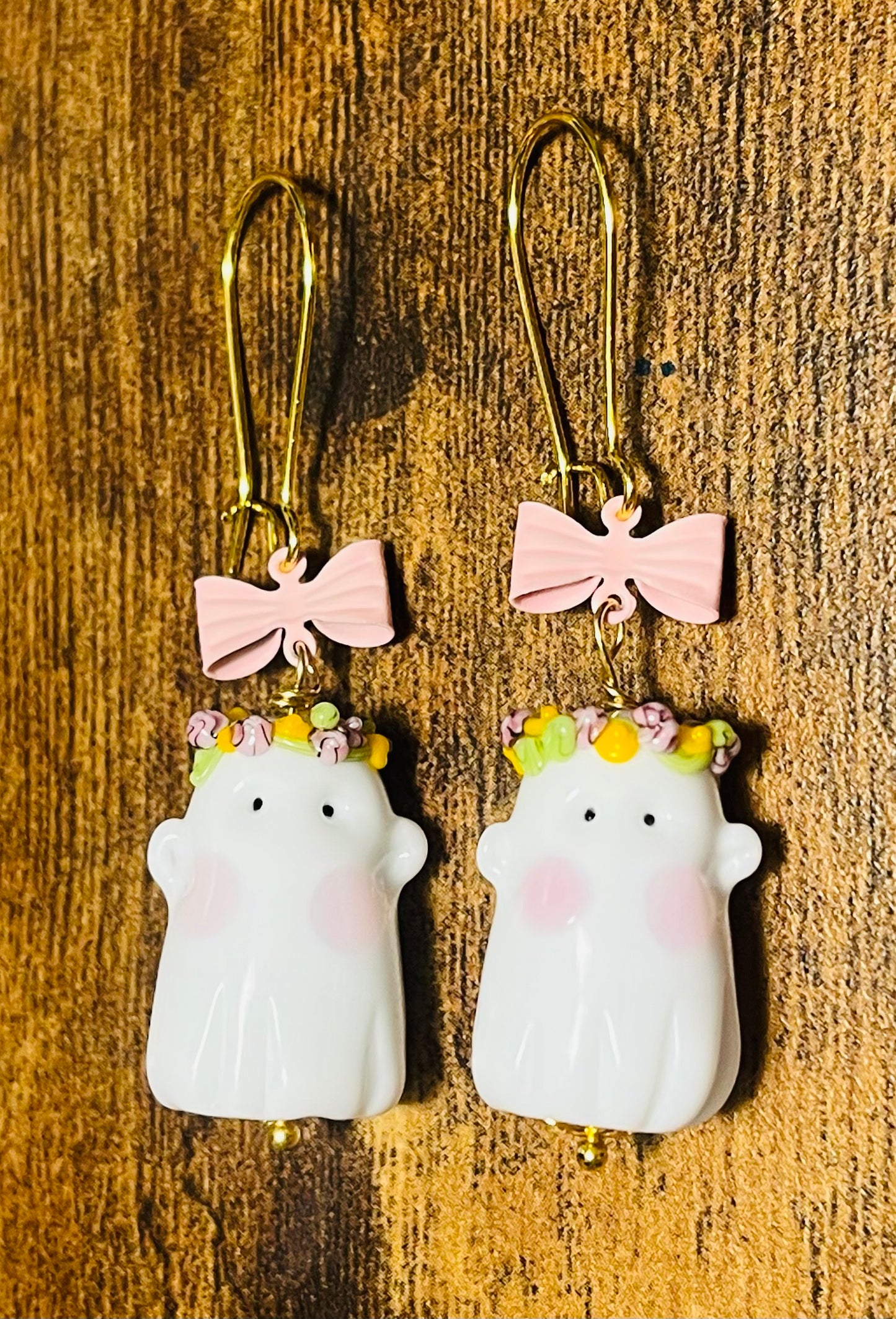 BOOtiful Ghosts Ear Art